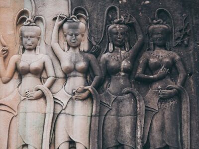 Apsaras dansantes, soie ikat et poivre de Kampot : l'héritage vivant de l'empire khmer