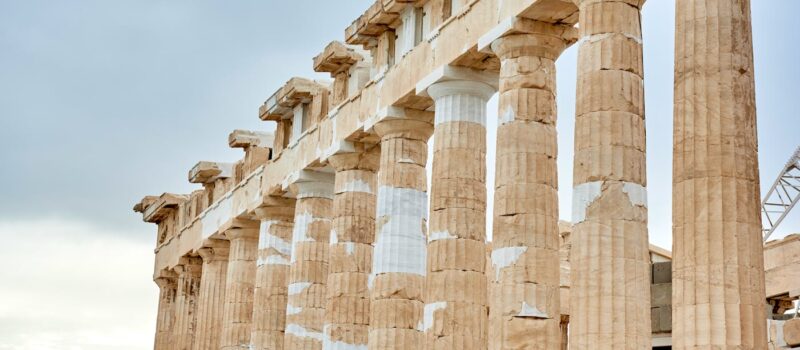 Parthénon, Santorin et monastères des Météores : l'architecture grecque entre perfection antique et beauté cycladique