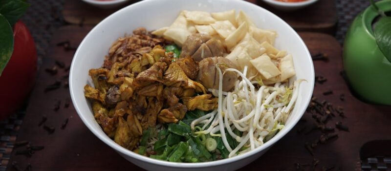 Du rendang au nasi goreng : une cuisine d'épices née sur la route des Indes