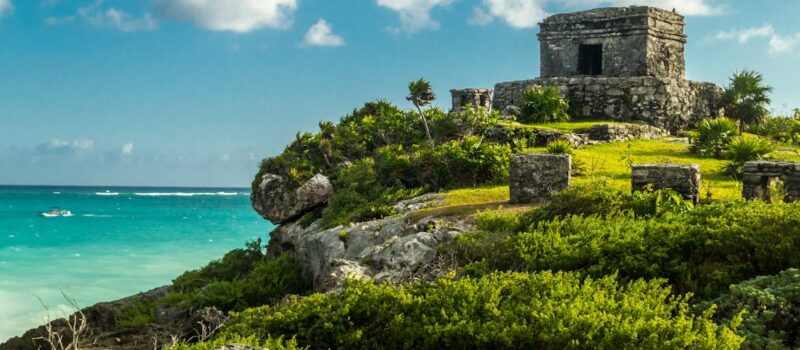 Des cenotes du Yucatán aux volcans de la Sierra Madre : une terre sculptée par les dieux