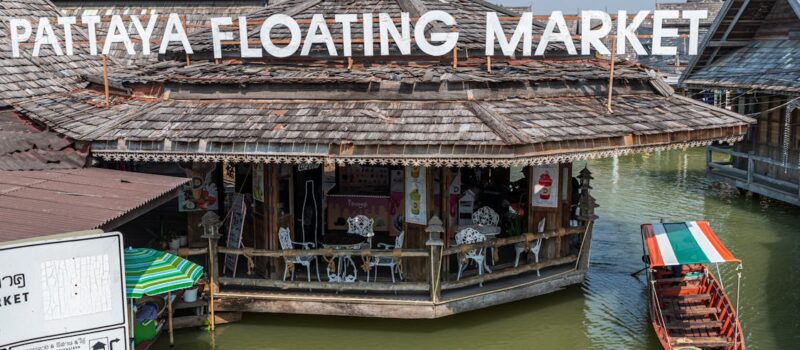 Soie de Jim Thompson, celadon et muay thai : l'artisanat entre tradition et fierté