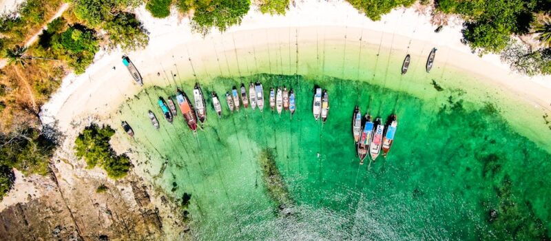 Des karsts d'Ao Nang aux montagnes de Chiang Rai : un pays entre jungle et mer turquoise