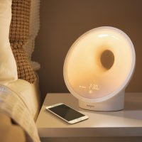 Philips_Somneo_Sleep_and_Wake-up_Light_Lifestyle01